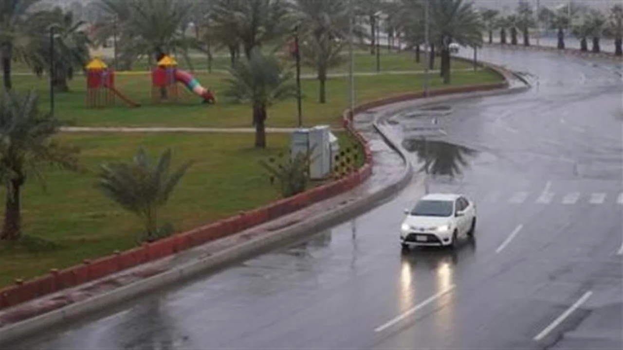 تحرك الكتلة الباردة.. قائمة المناطق السعودية المهددة بموجة صقيع خلال ساعات الليل القادمة
